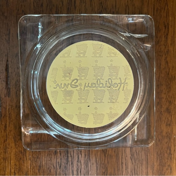 Vintage Holiday Inn glass ashtray. Very good condition. - Picture 3 of 6